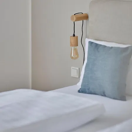 Neu!!! Moselbleibe Weingartenhaus * Commune fusionnée de Bernkastel-Kues